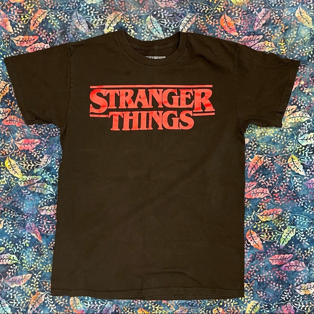 Netflix Stranger Things Logo Shirt Size Medium